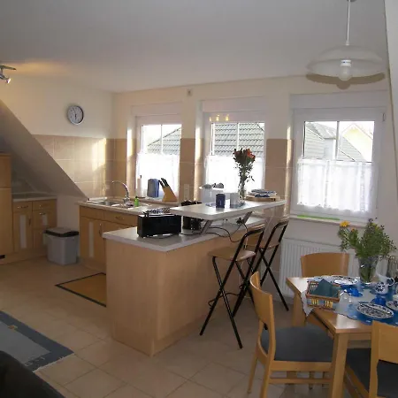Lägenhet Ferienhaus Mit 3 Ferienwohnungen_ *
