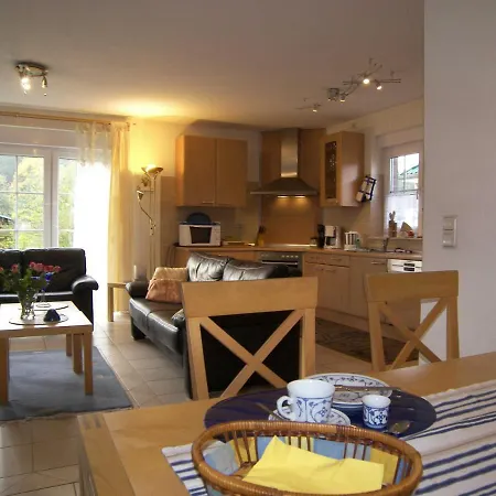 Ferienhaus Mit 3 Ferienwohnungen_ * Zempin