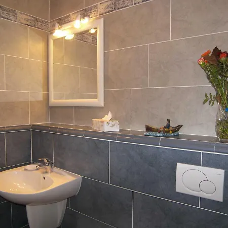Ferienhaus Mit 3 Ferienwohnungen_ Lägenhet