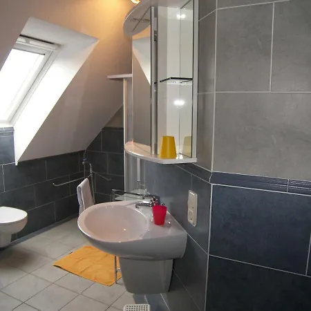 Ferienhaus Mit 3 Ferienwohnungen_ * Zempin