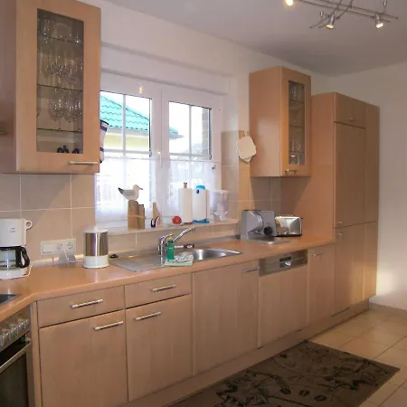 Lägenhet Ferienhaus Mit 3 Ferienwohnungen_ Zempin