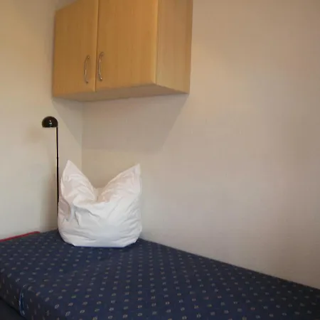 Lägenhet Ferienhaus Mit 3 Ferienwohnungen_ Zempin