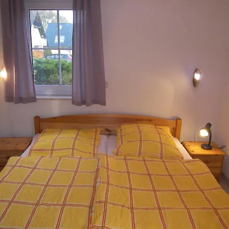 Lägenhet Ferienhaus Mit 3 Ferienwohnungen_ *