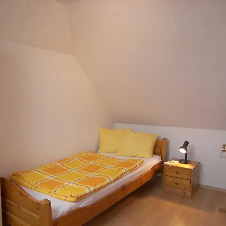 Ferienhaus Mit 3 Ferienwohnungen_ Lägenhet *