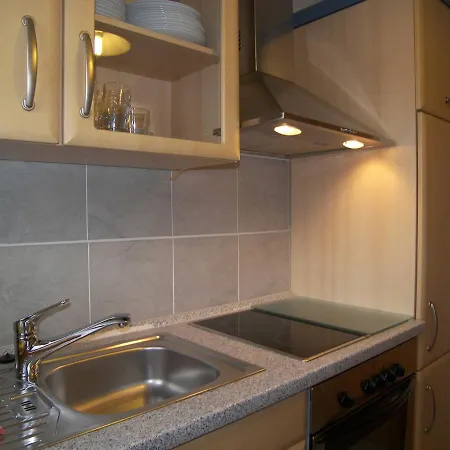 Ferienhaus Mit 3 Ferienwohnungen_ Zempin