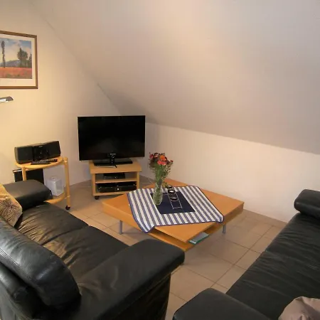 Ferienhaus Mit 3 Ferienwohnungen_ *