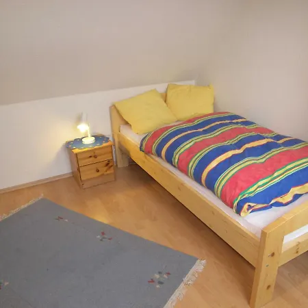 Ferienhaus Mit 3 Ferienwohnungen_ Lägenhet *
