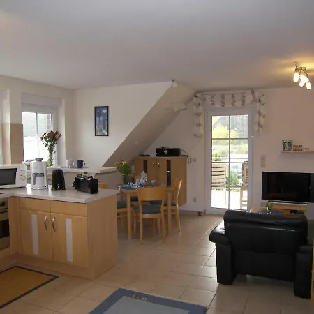 Lägenhet Ferienhaus Mit 3 Ferienwohnungen_ Zempin
