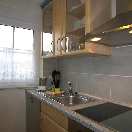 Ferienhaus Mit 3 Ferienwohnungen_ Lägenhet