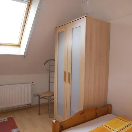 Ferienhaus Mit 3 Ferienwohnungen_
